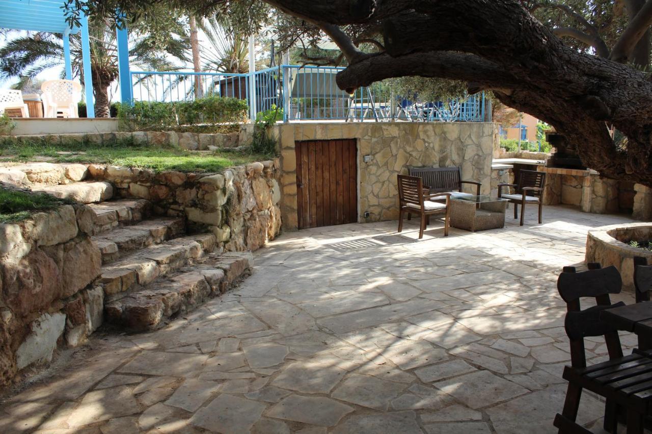 Olive Beach Villa Пея Екстериор снимка