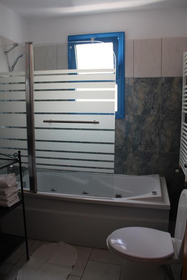 Olive Beach Villa Пея Екстериор снимка