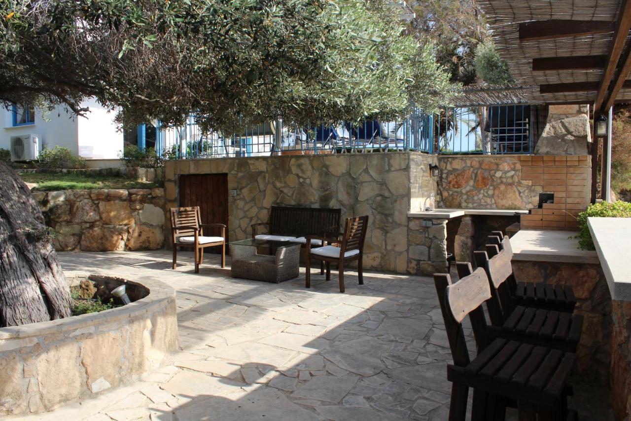 Olive Beach Villa Пея Екстериор снимка