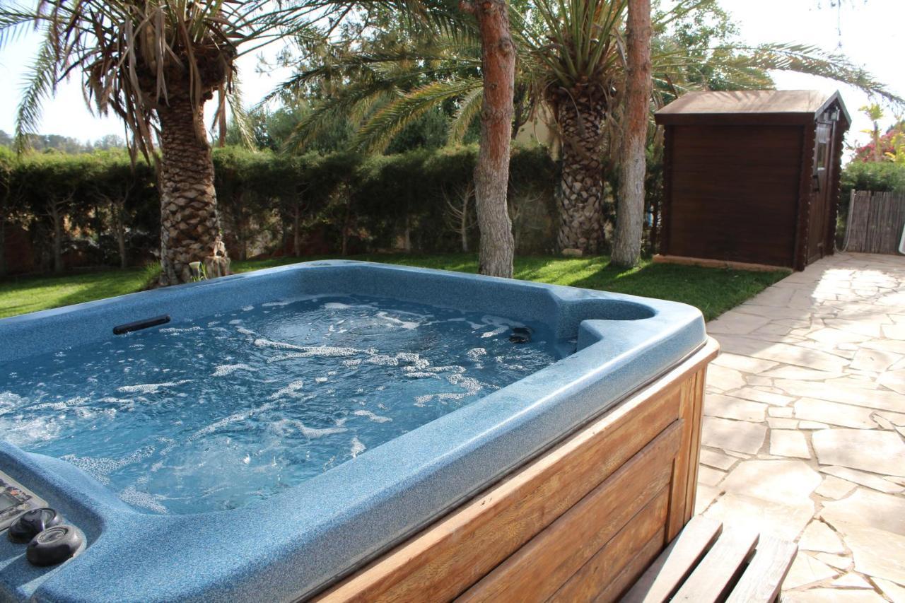 Olive Beach Villa Пея Екстериор снимка
