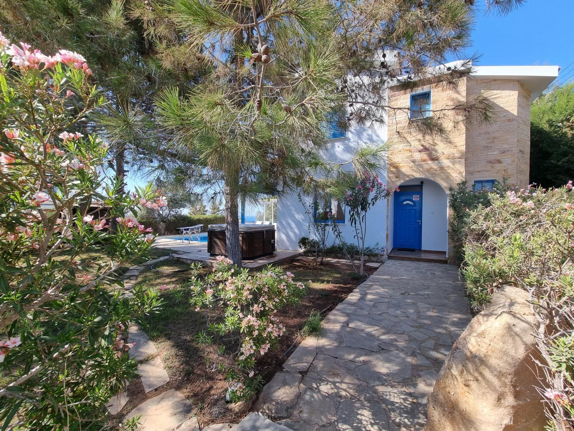Olive Beach Villa Пея Екстериор снимка