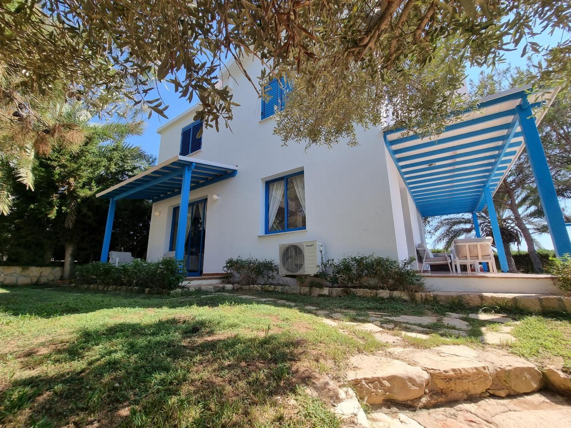 Olive Beach Villa Пея Екстериор снимка