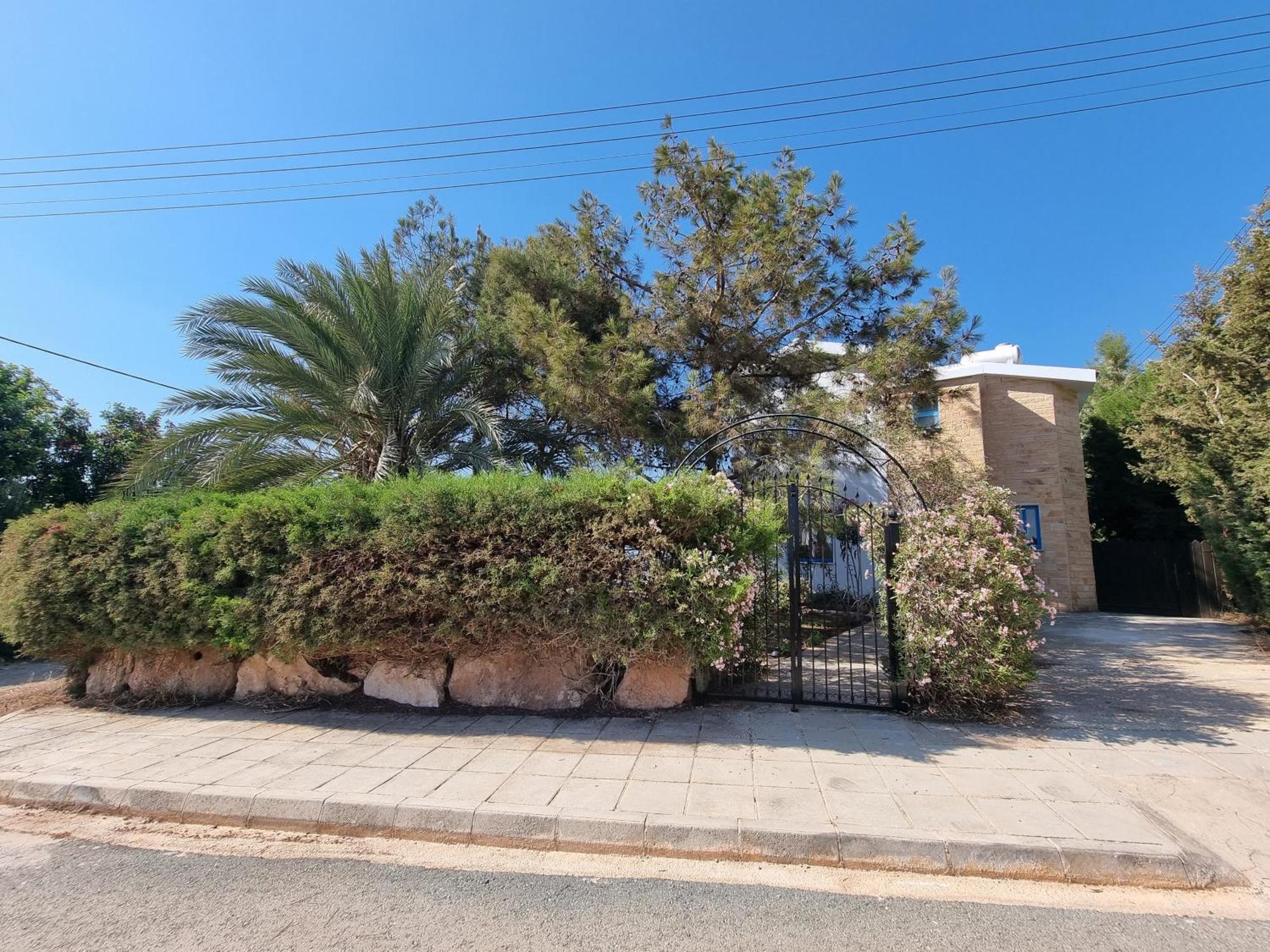 Olive Beach Villa Пея Екстериор снимка