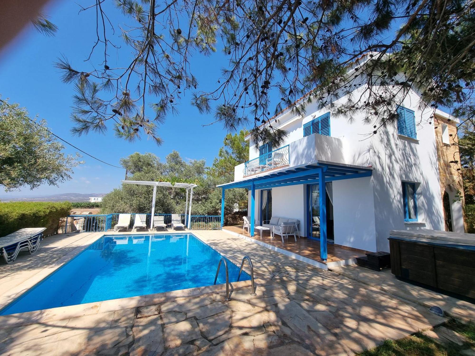 Olive Beach Villa Пея Екстериор снимка
