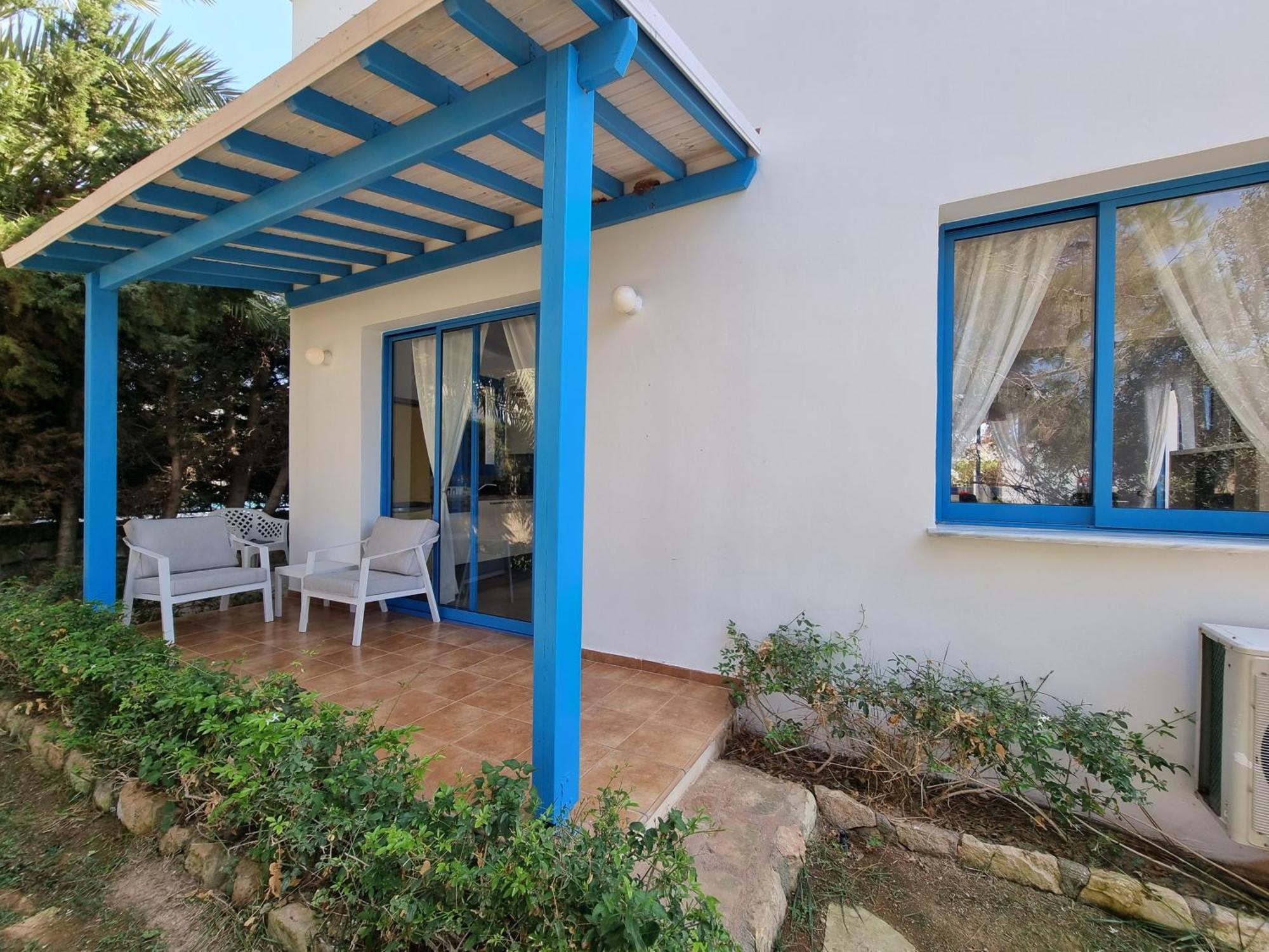Olive Beach Villa Пея Екстериор снимка