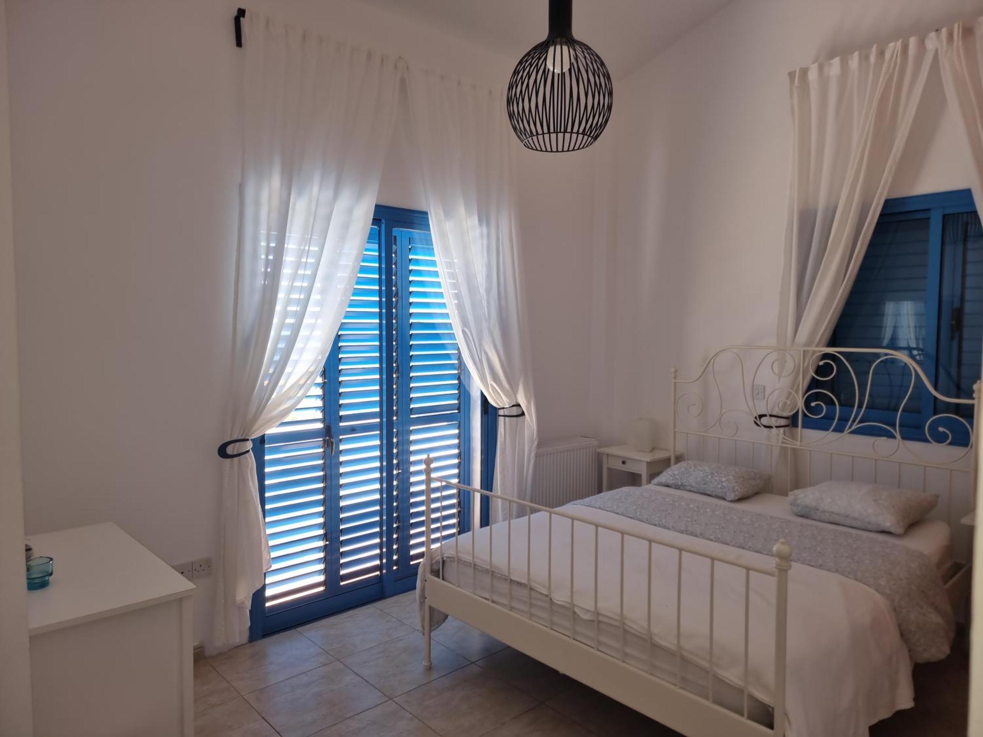 Olive Beach Villa Пея Екстериор снимка