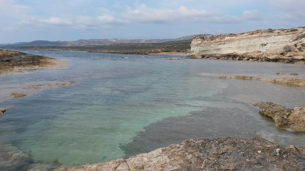 Olive Beach Villa Пея Екстериор снимка